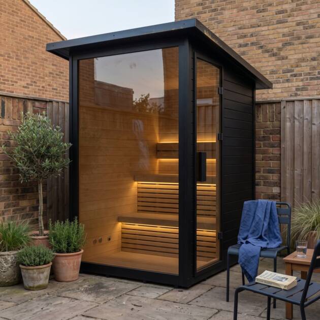 Cabin Sauna – spacious 4-6 person cabin sauna with glass frontage
